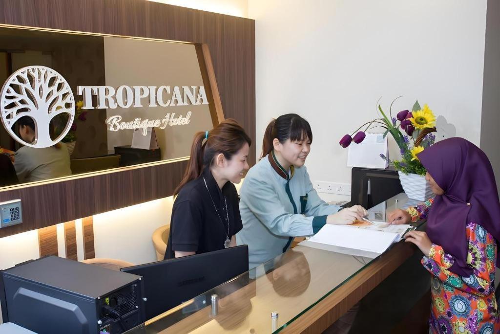 Tropicana Boutique Hotel Muar Bagian luar foto
